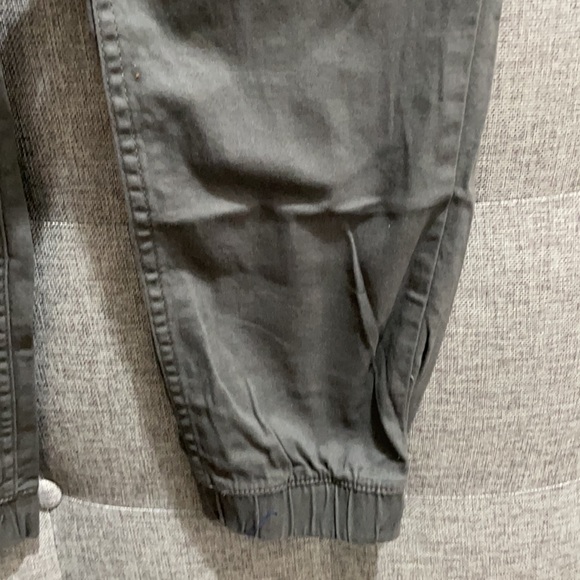 🎉HOST PICK 🎉Levi’s joggers🎉 - Picture 3 of 11